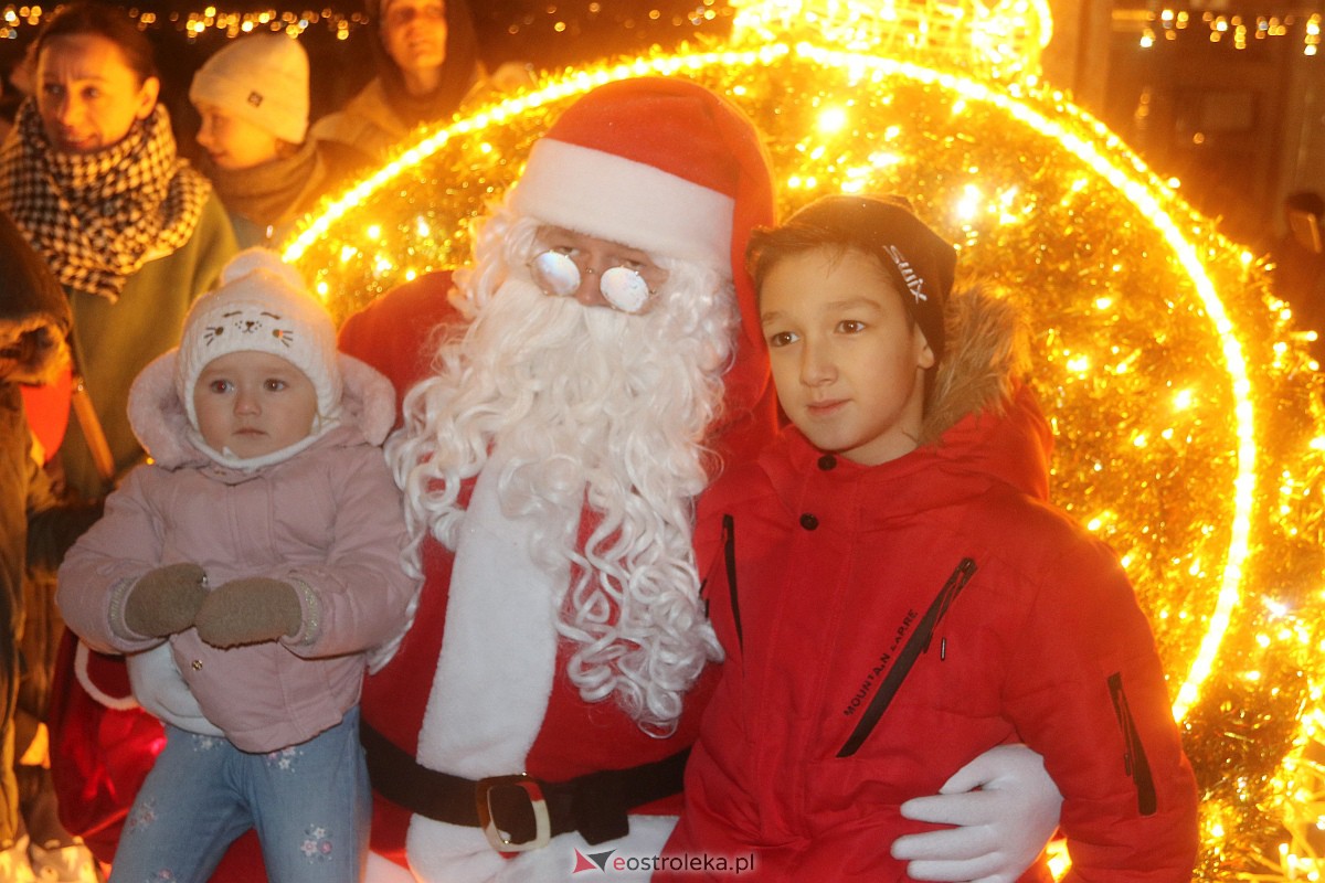 Święty Mikołaj w Ostrołęce [06.12.2022] - zdjęcie #116 - eOstroleka.pl