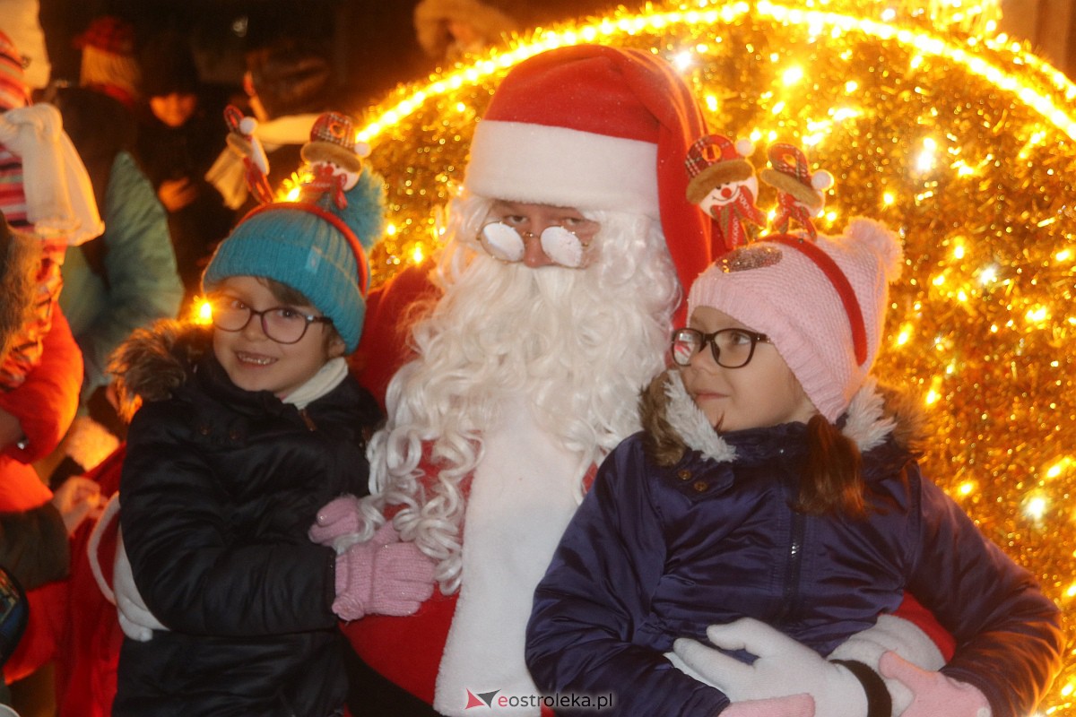 Święty Mikołaj w Ostrołęce [06.12.2022] - zdjęcie #114 - eOstroleka.pl