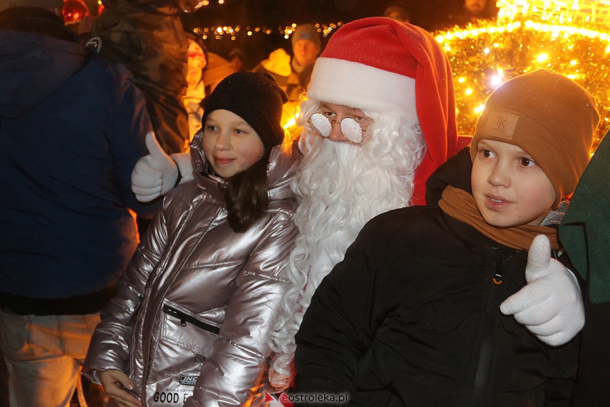 Święty Mikołaj w Ostrołęce [06.12.2022] - zdjęcie #109 - eOstroleka.pl