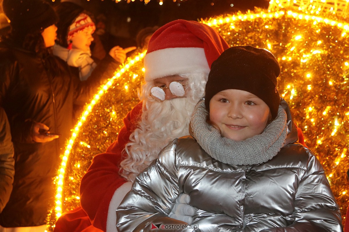 Święty Mikołaj w Ostrołęce [06.12.2022] - zdjęcie #108 - eOstroleka.pl