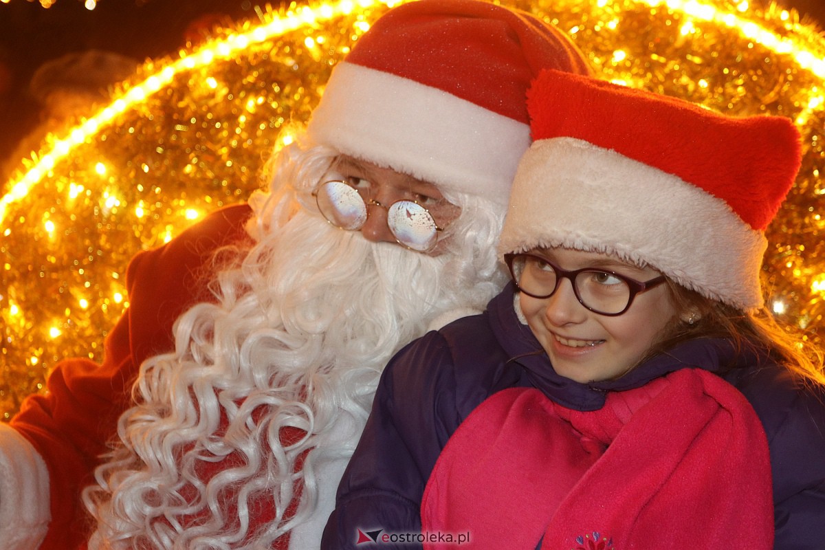 Święty Mikołaj w Ostrołęce [06.12.2022] - zdjęcie #105 - eOstroleka.pl