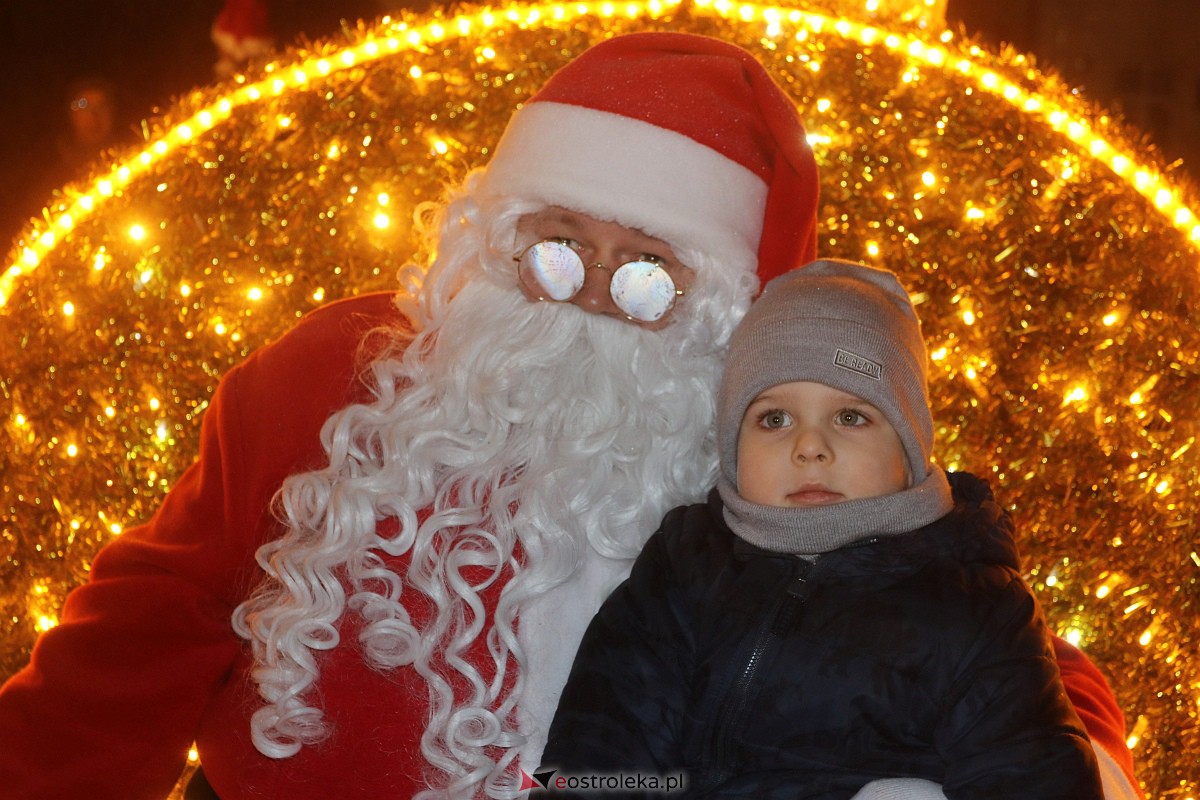 Święty Mikołaj w Ostrołęce [06.12.2022] - zdjęcie #97 - eOstroleka.pl