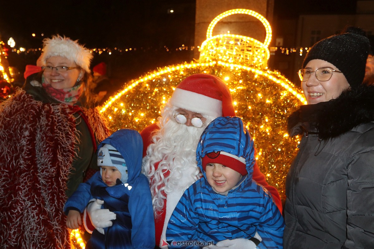Święty Mikołaj w Ostrołęce [06.12.2022] - zdjęcie #88 - eOstroleka.pl