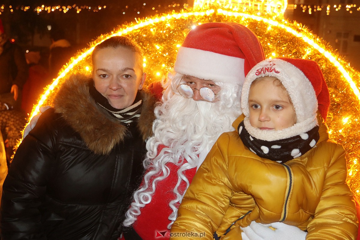 Święty Mikołaj w Ostrołęce [06.12.2022] - zdjęcie #85 - eOstroleka.pl
