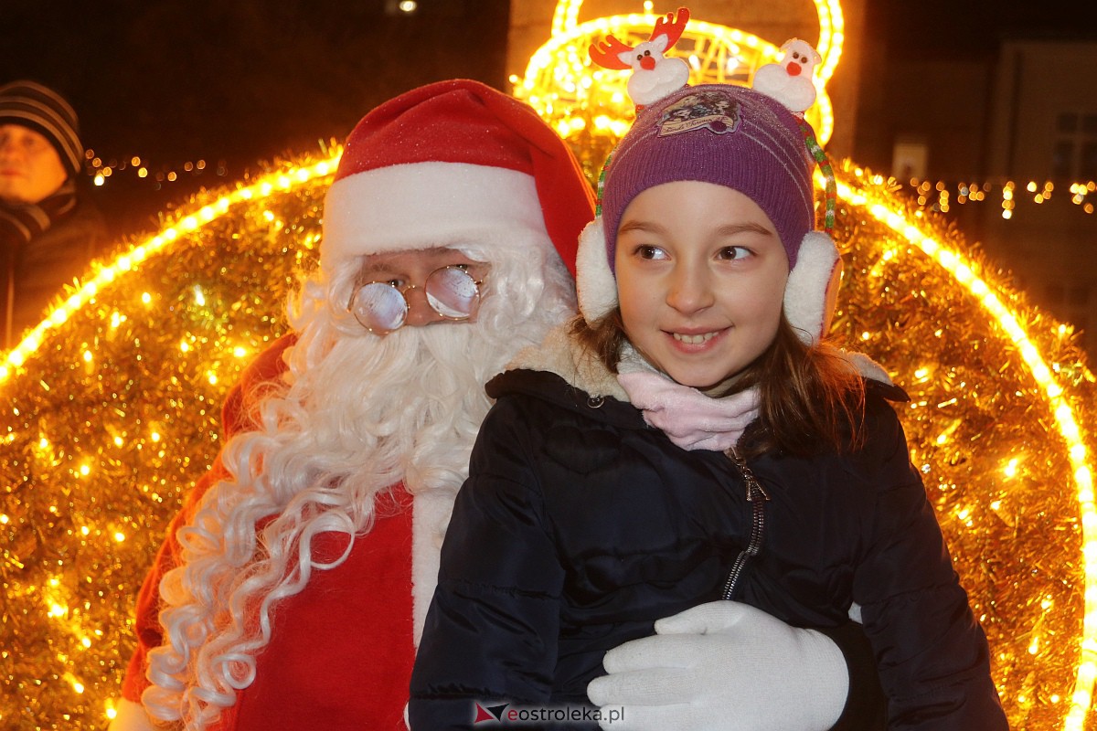 Święty Mikołaj w Ostrołęce [06.12.2022] - zdjęcie #81 - eOstroleka.pl