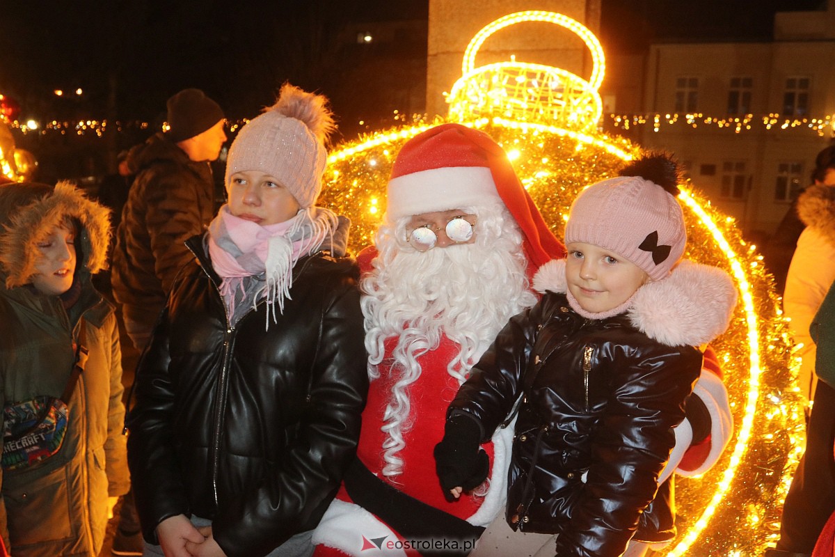 Święty Mikołaj w Ostrołęce [06.12.2022] - zdjęcie #79 - eOstroleka.pl