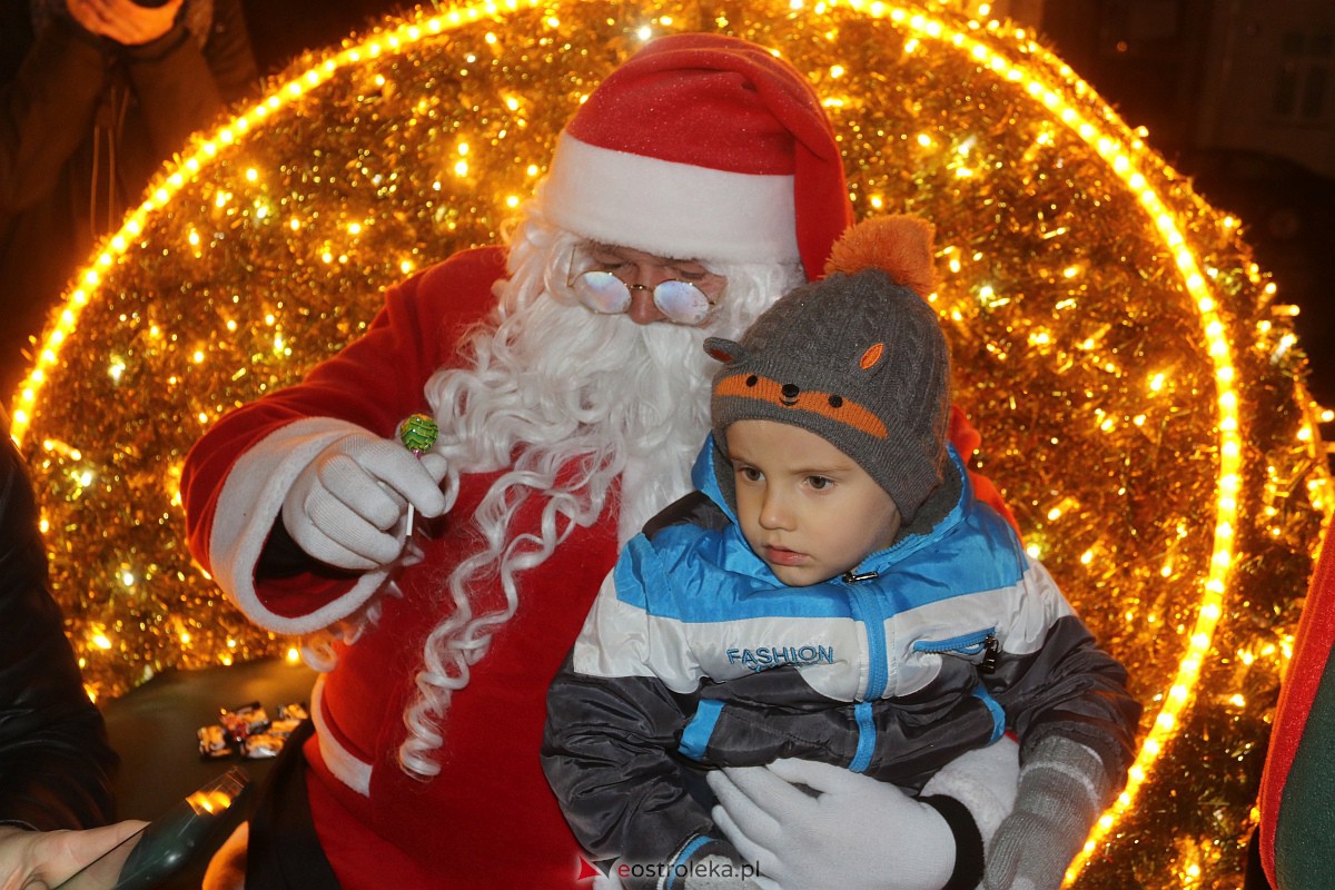 Święty Mikołaj w Ostrołęce [06.12.2022] - zdjęcie #77 - eOstroleka.pl