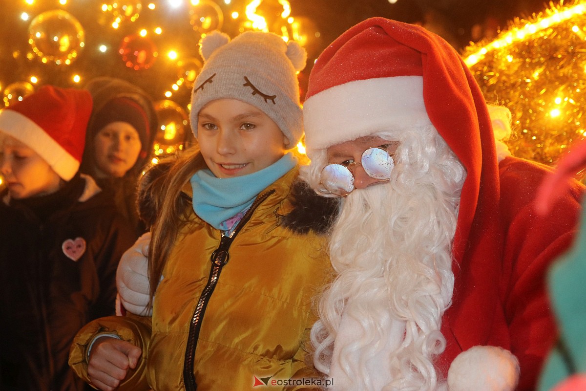 Święty Mikołaj w Ostrołęce [06.12.2022] - zdjęcie #67 - eOstroleka.pl