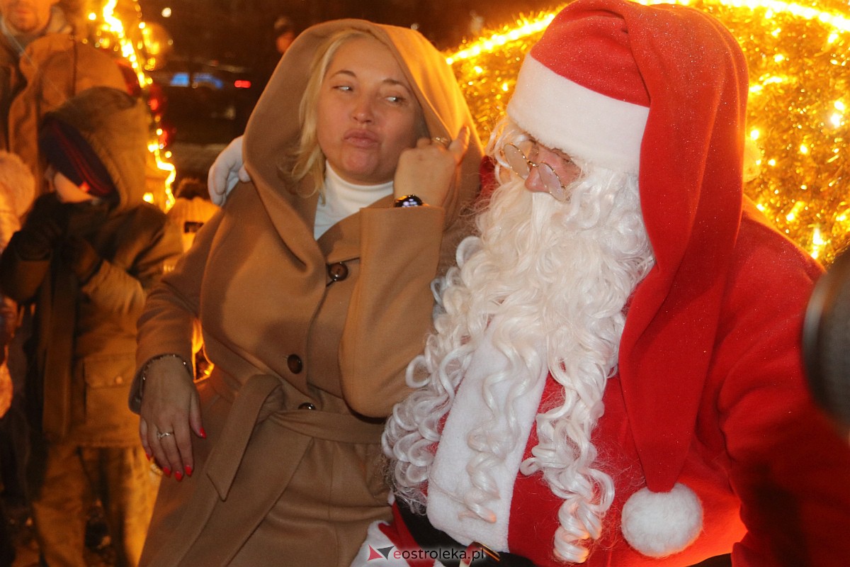 Święty Mikołaj w Ostrołęce [06.12.2022] - zdjęcie #64 - eOstroleka.pl