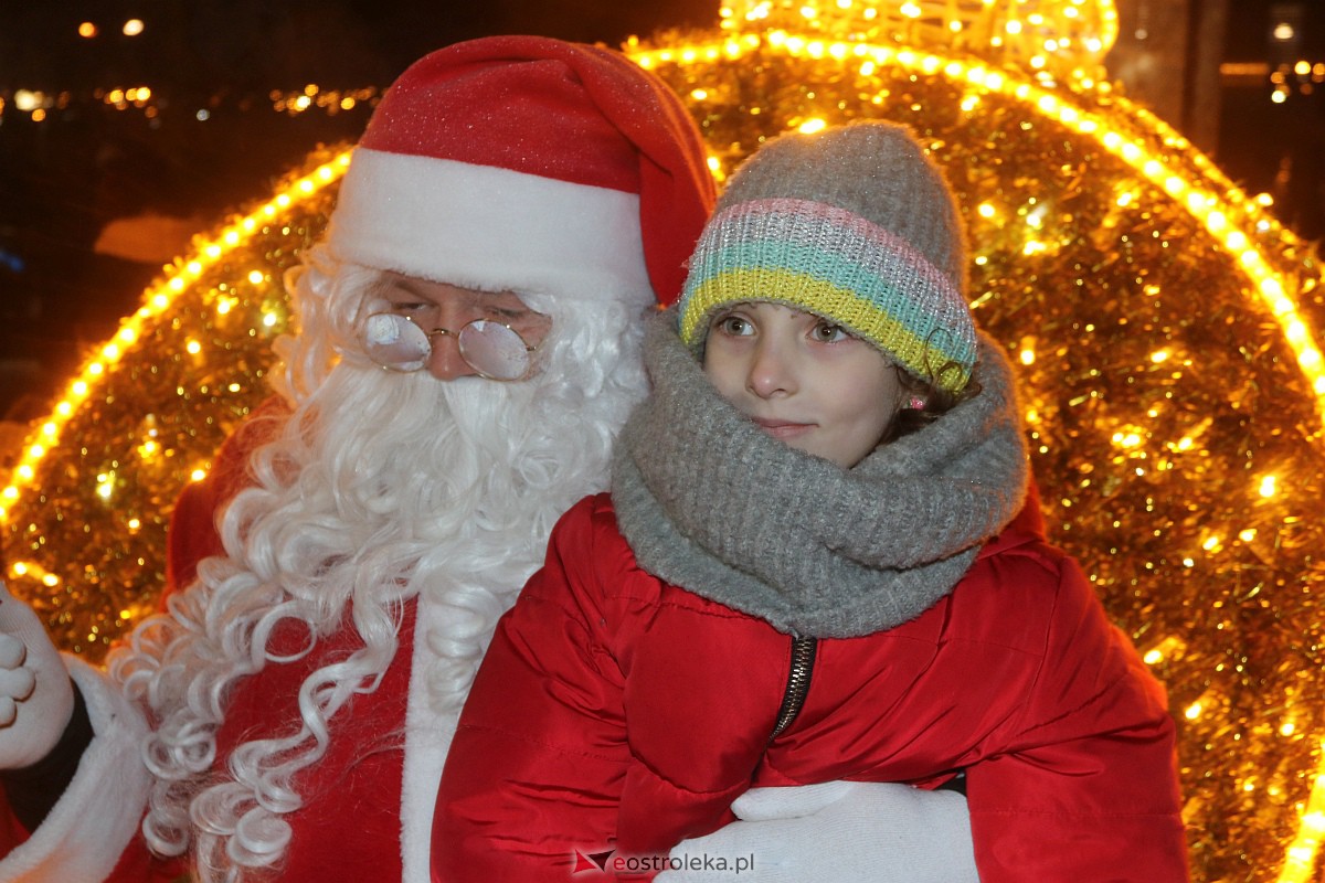 Święty Mikołaj w Ostrołęce [06.12.2022] - zdjęcie #63 - eOstroleka.pl