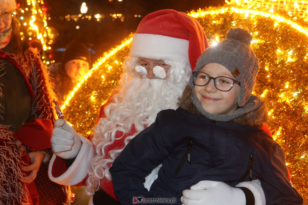 Święty Mikołaj w Ostrołęce [06.12.2022] - zdjęcie #61 - eOstroleka.pl