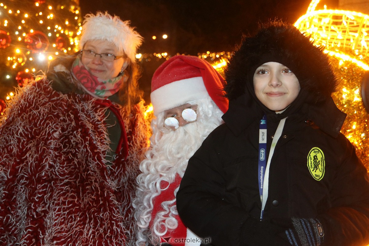 Święty Mikołaj w Ostrołęce [06.12.2022] - zdjęcie #60 - eOstroleka.pl
