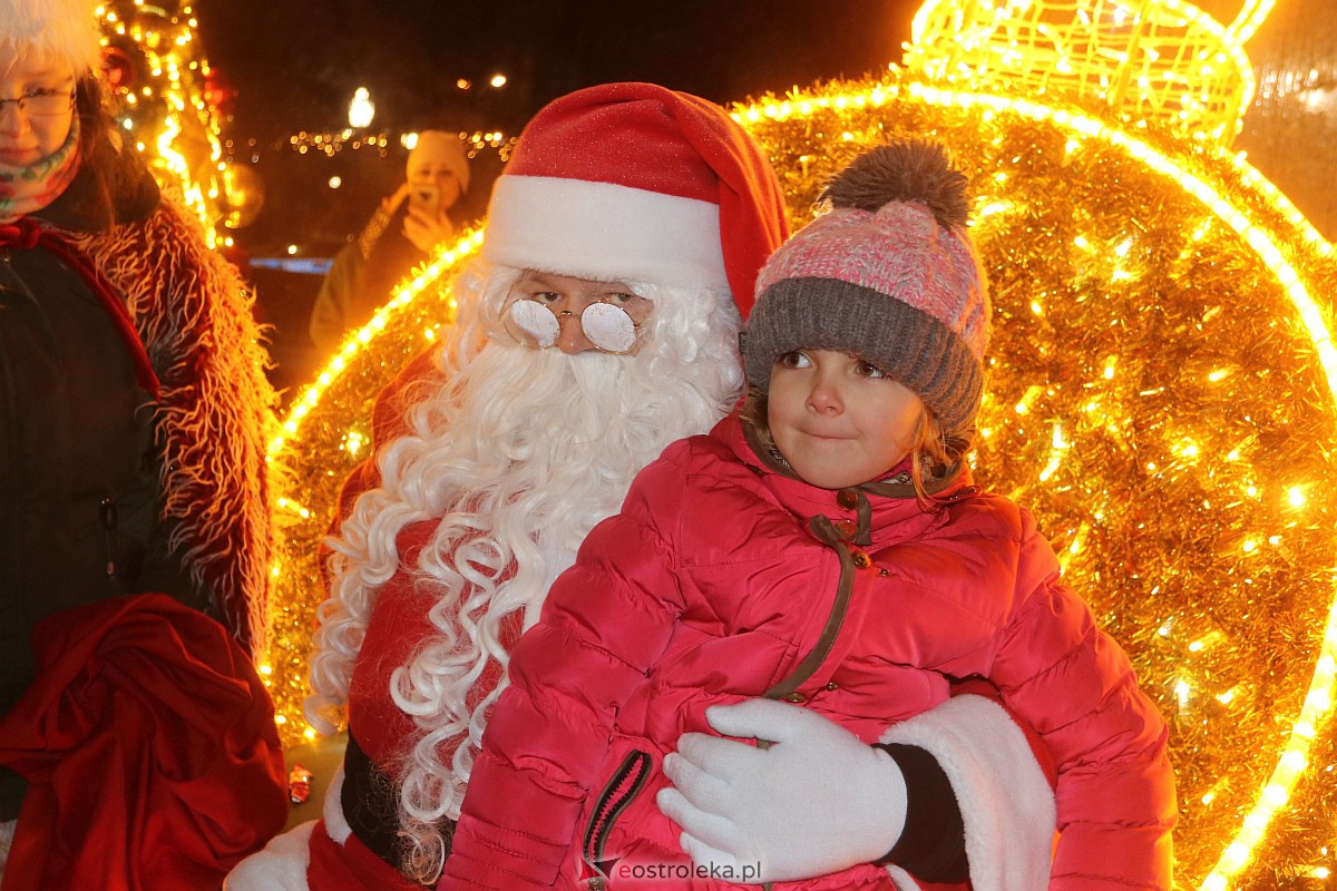 Święty Mikołaj w Ostrołęce [06.12.2022] - zdjęcie #57 - eOstroleka.pl