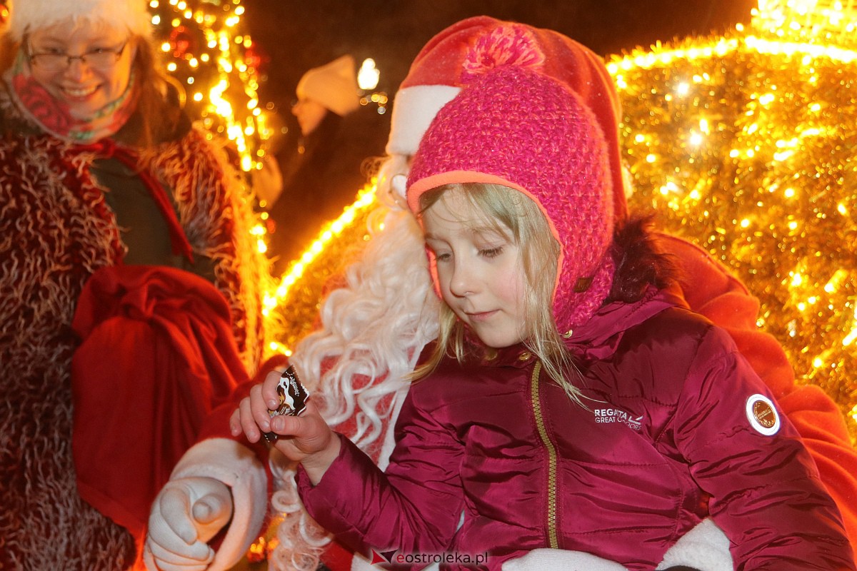 Święty Mikołaj w Ostrołęce [06.12.2022] - zdjęcie #56 - eOstroleka.pl