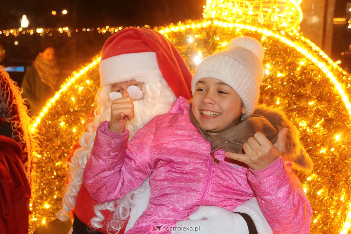 Święty Mikołaj w Ostrołęce [06.12.2022] - zdjęcie #55 - eOstroleka.pl