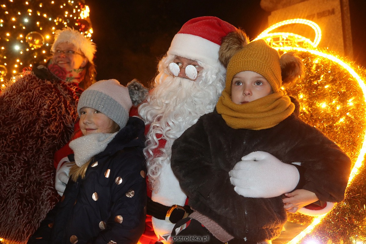 Święty Mikołaj w Ostrołęce [06.12.2022] - zdjęcie #54 - eOstroleka.pl
