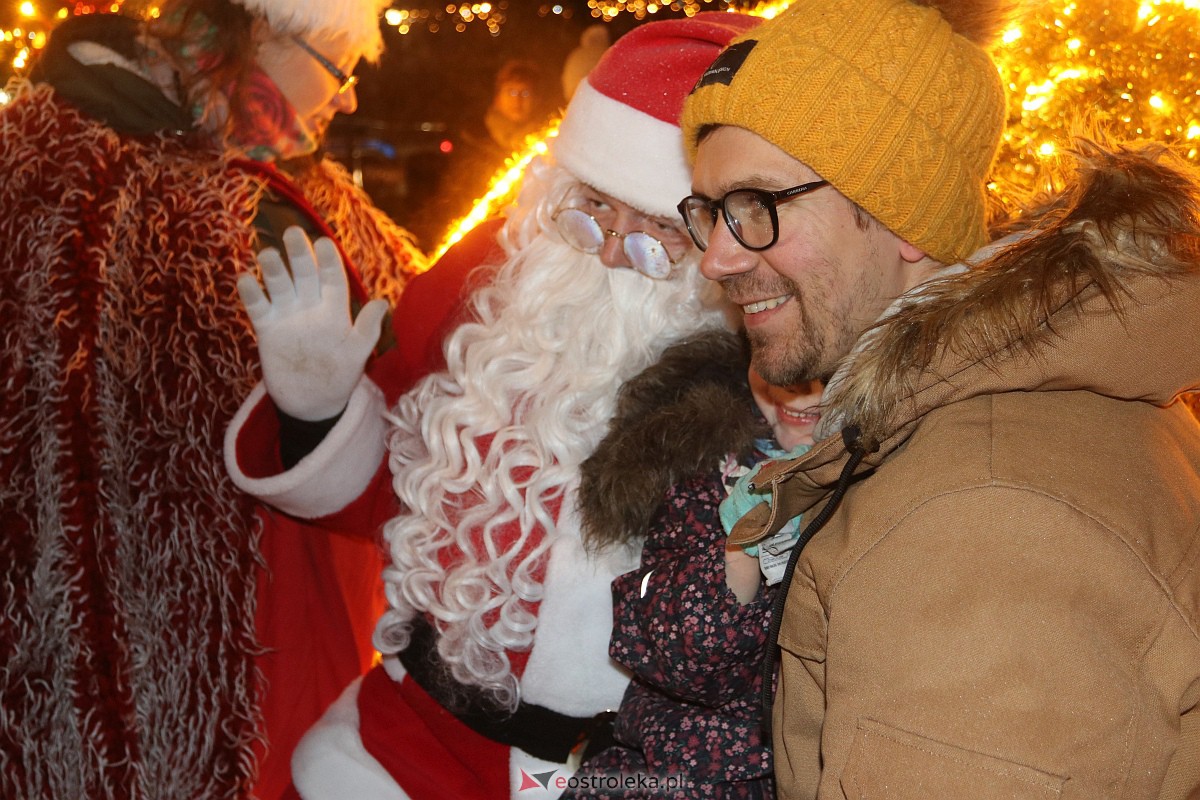 Święty Mikołaj w Ostrołęce [06.12.2022] - zdjęcie #49 - eOstroleka.pl