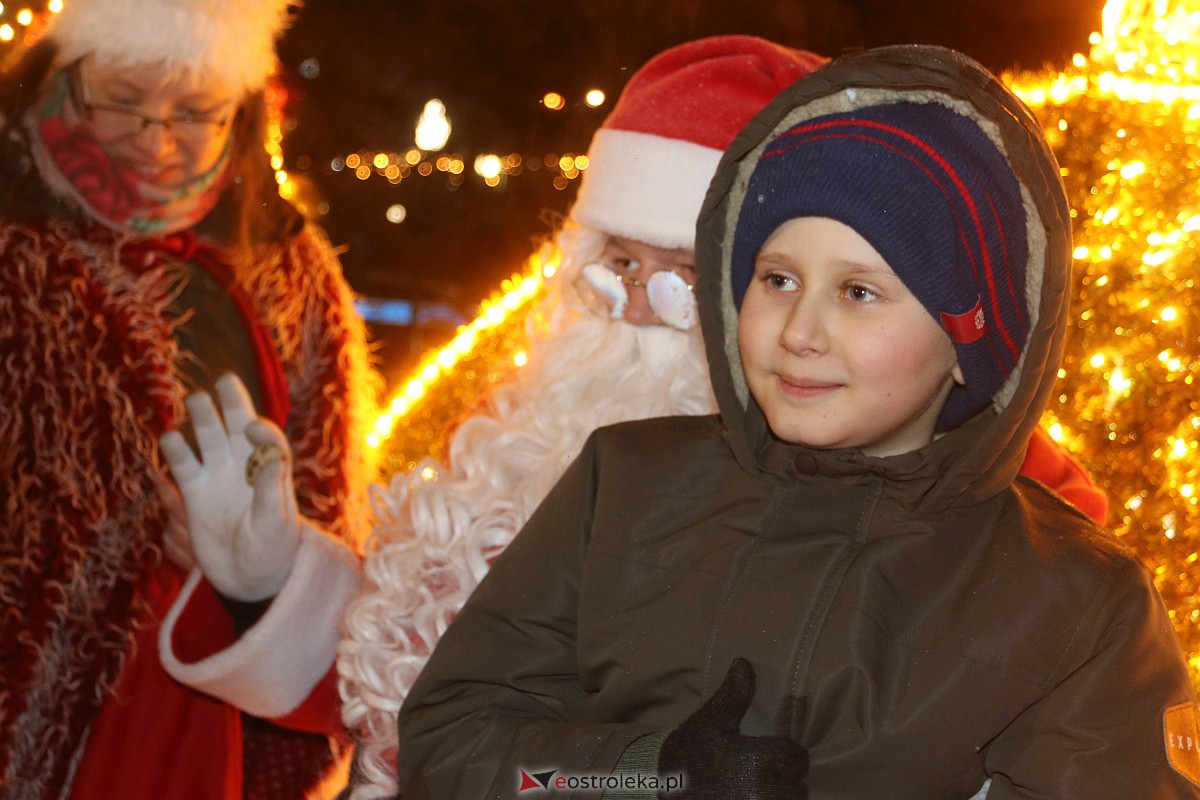 Święty Mikołaj w Ostrołęce [06.12.2022] - zdjęcie #45 - eOstroleka.pl