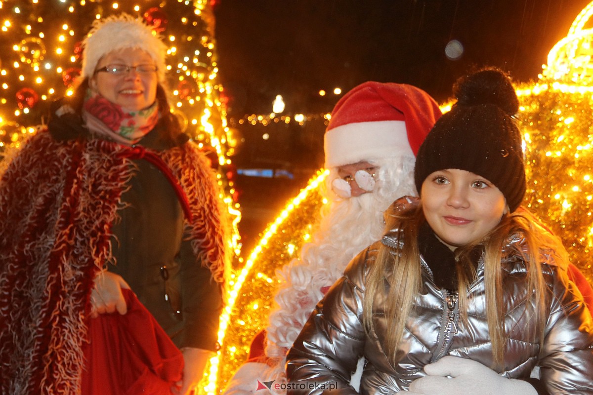 Święty Mikołaj w Ostrołęce [06.12.2022] - zdjęcie #43 - eOstroleka.pl
