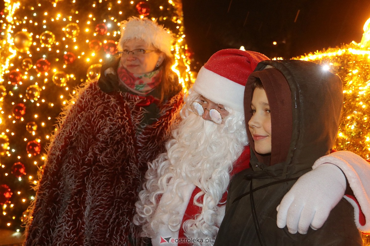 Święty Mikołaj w Ostrołęce [06.12.2022] - zdjęcie #36 - eOstroleka.pl