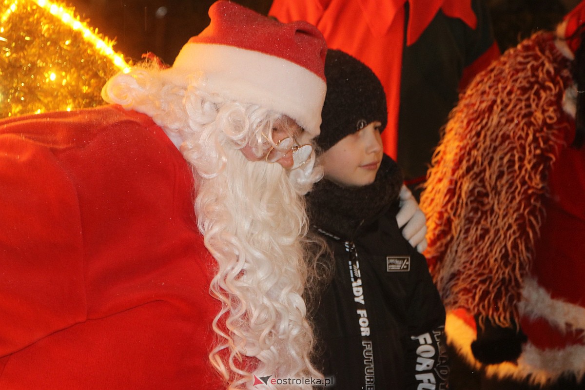 Święty Mikołaj w Ostrołęce [06.12.2022] - zdjęcie #32 - eOstroleka.pl