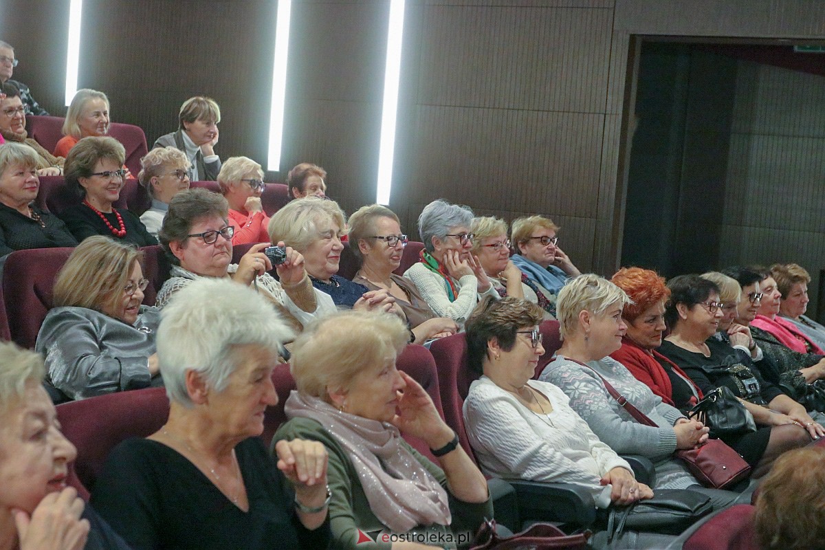 Mikołajki z Uniwersytetem Trzeciego Wieku [7.12.2022] - zdjęcie #55 - eOstroleka.pl