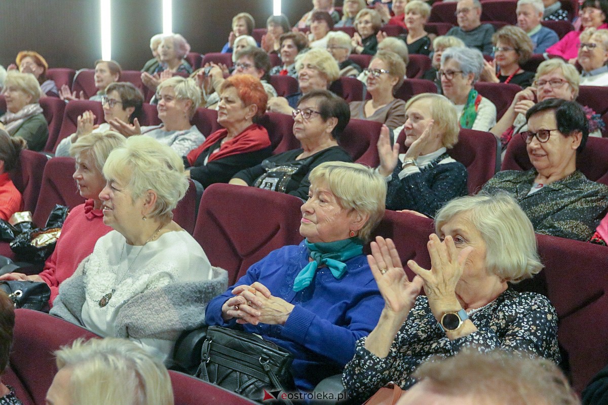 Mikołajki z Uniwersytetem Trzeciego Wieku [7.12.2022] - zdjęcie #46 - eOstroleka.pl