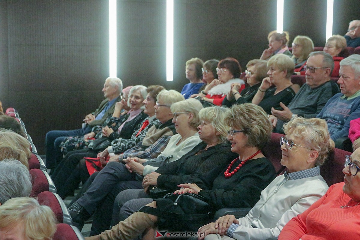 Mikołajki z Uniwersytetem Trzeciego Wieku [7.12.2022] - zdjęcie #41 - eOstroleka.pl