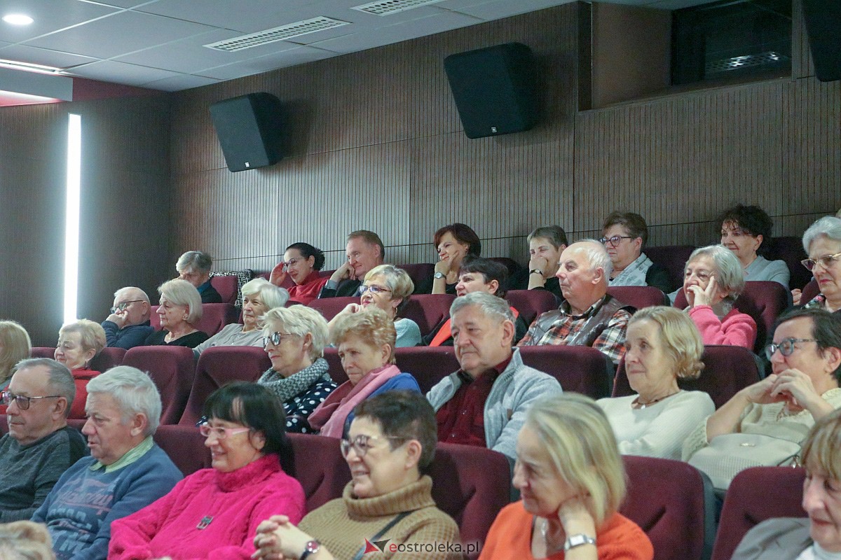 Mikołajki z Uniwersytetem Trzeciego Wieku [7.12.2022] - zdjęcie #40 - eOstroleka.pl