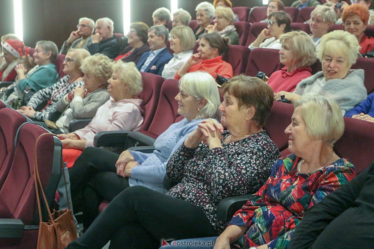 Mikołajki z Uniwersytetem Trzeciego Wieku [7.12.2022] - zdjęcie #30 - eOstroleka.pl