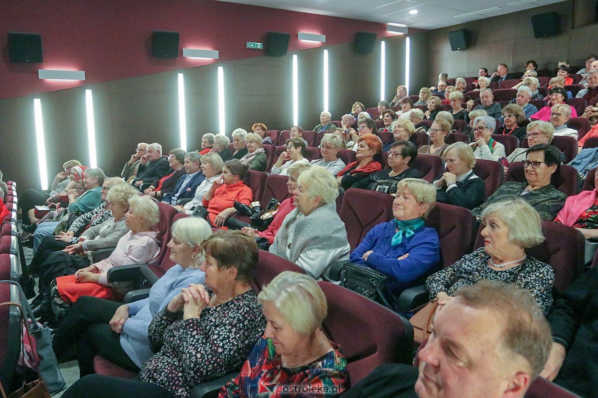 Mikołajki z Uniwersytetem Trzeciego Wieku [7.12.2022] - zdjęcie #27 - eOstroleka.pl