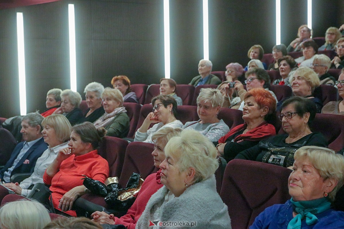 Mikołajki z Uniwersytetem Trzeciego Wieku [7.12.2022] - zdjęcie #24 - eOstroleka.pl