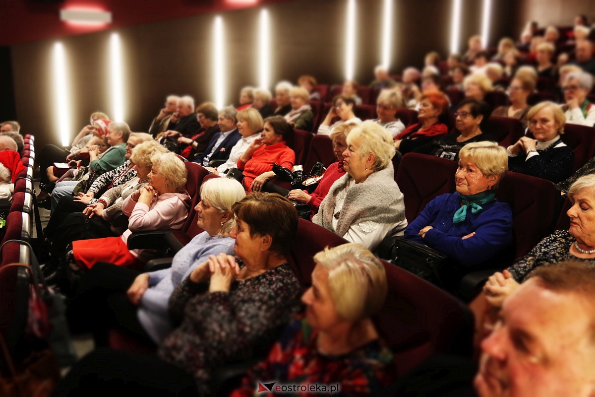 Mikołajki z Uniwersytetem Trzeciego Wieku [7.12.2022] - zdjęcie #22 - eOstroleka.pl
