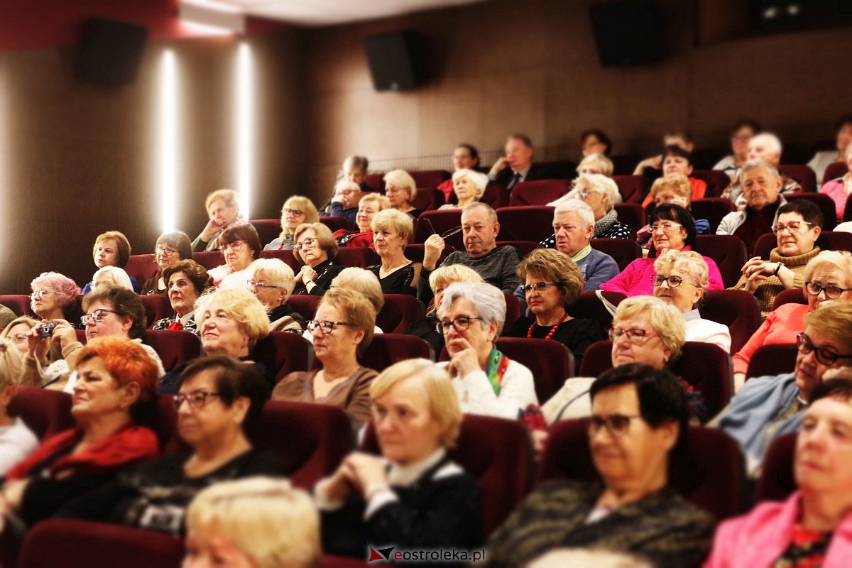 Mikołajki z Uniwersytetem Trzeciego Wieku [7.12.2022] - zdjęcie #20 - eOstroleka.pl