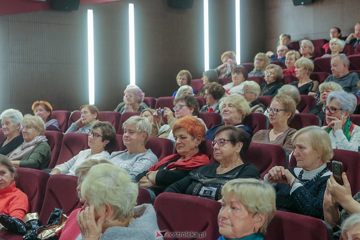 Mikołajki z Uniwersytetem Trzeciego Wieku [7.12.2022] - zdjęcie #15 - eOstroleka.pl