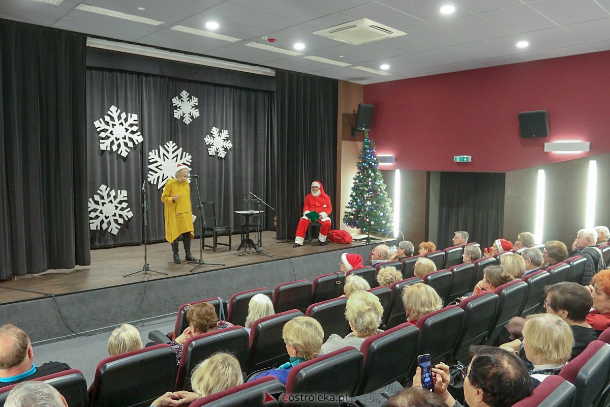 Mikołajki z Uniwersytetem Trzeciego Wieku [7.12.2022] - zdjęcie #11 - eOstroleka.pl