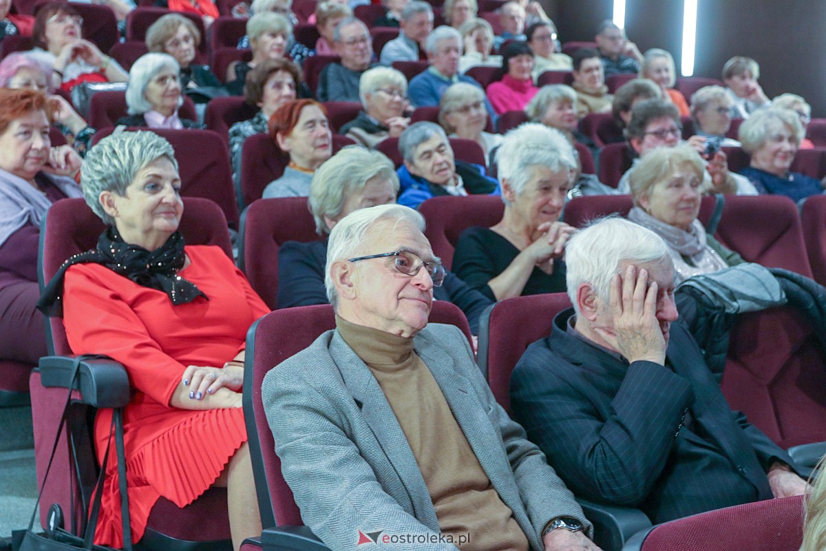 Mikołajki z Uniwersytetem Trzeciego Wieku [7.12.2022] - zdjęcie #8 - eOstroleka.pl