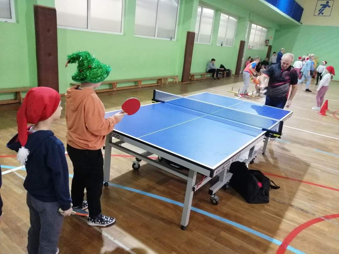 Mikołajki na sportowo z tenisowym mistrzem w “dwójce” [07.12.2022] - zdjęcie #19 - eOstroleka.pl