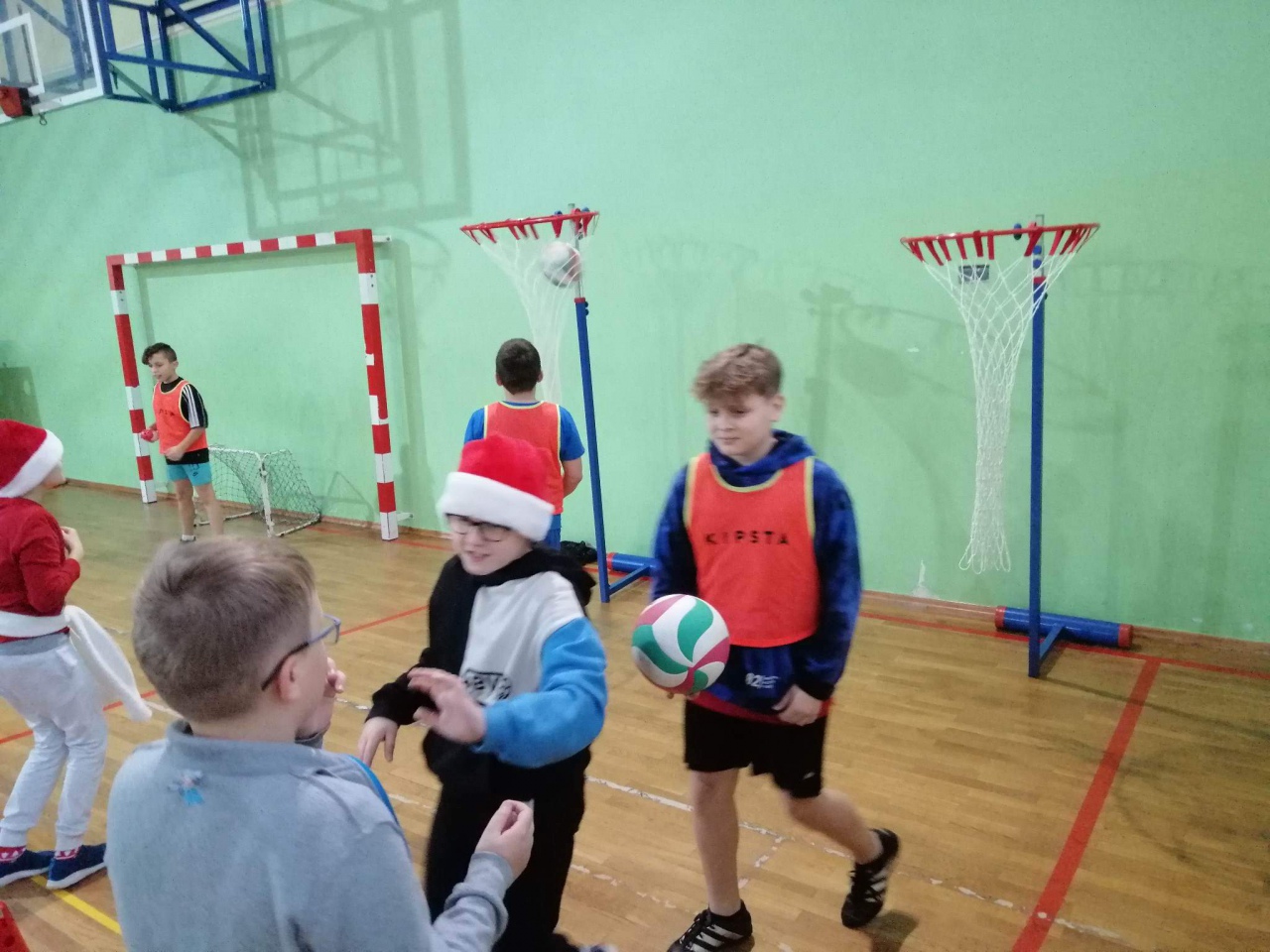 Mikołajki na sportowo z tenisowym mistrzem w “dwójce” [07.12.2022] - zdjęcie #8 - eOstroleka.pl