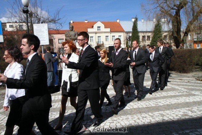 Polonez maturzystów (08-04-2011) - zdjęcie #41 - eOstroleka.pl