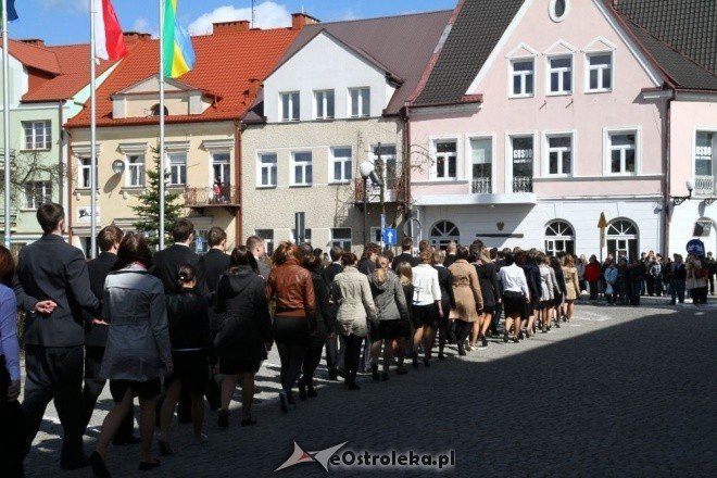 Polonez maturzystów (08-04-2011) - zdjęcie #24 - eOstroleka.pl