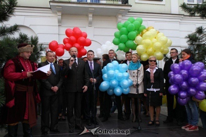 Polonez maturzystów (08-04-2011) - zdjęcie #10 - eOstroleka.pl