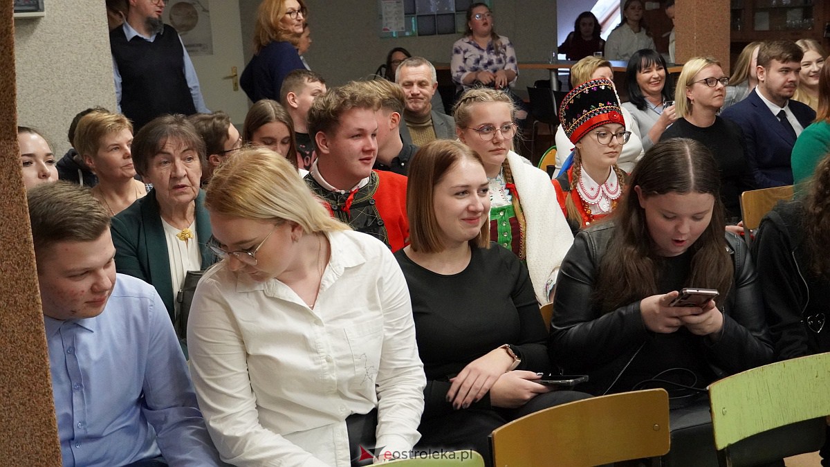 Olimpiada Wiedzy o Kurpiach [08.12.2022] - zdjęcie #65 - eOstroleka.pl