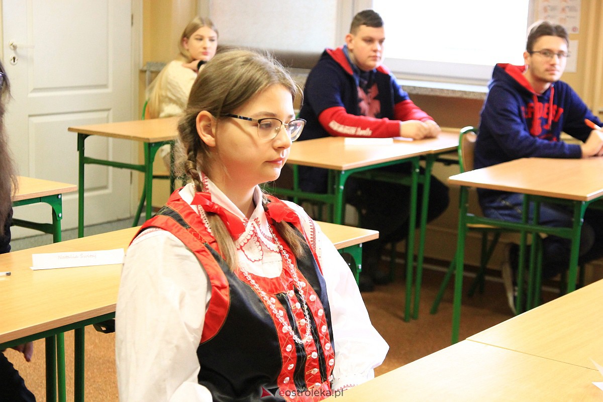 Olimpiada Wiedzy o Kurpiach [08.12.2022] - zdjęcie #84 - eOstroleka.pl