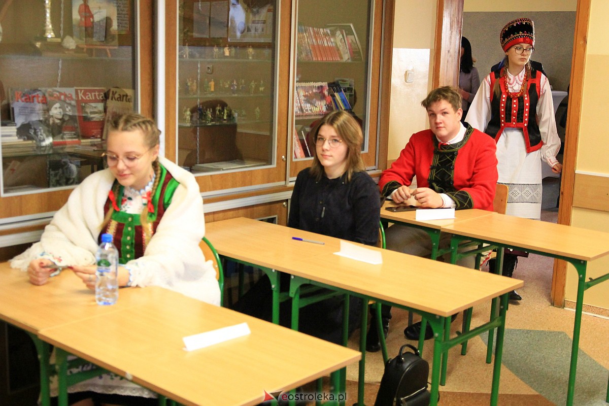 Olimpiada Wiedzy o Kurpiach [08.12.2022] - zdjęcie #81 - eOstroleka.pl