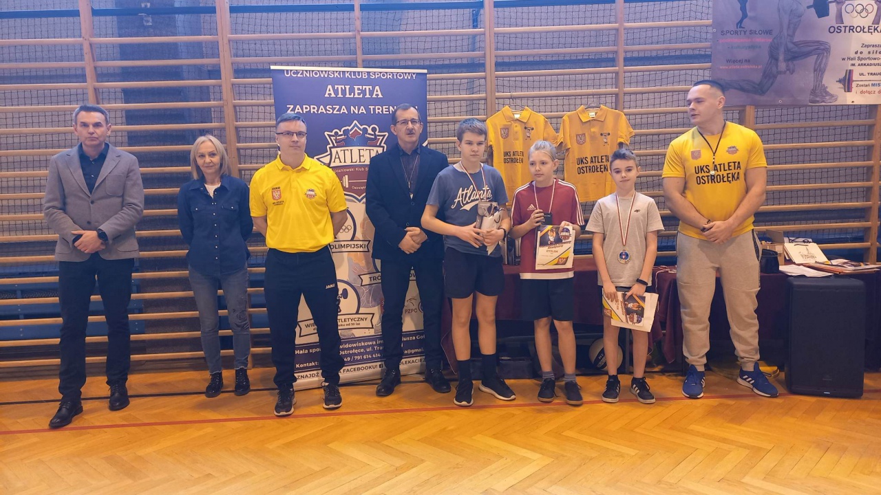 Mikołajkowy wielobój z UKS Atleta Ostrołęka [9.12.2022] - zdjęcie #4 - eOstroleka.pl