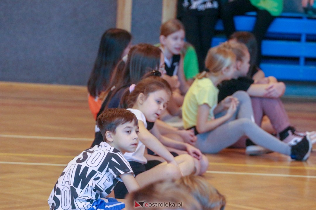 Mikołajkowy wielobój z UKS Atleta Ostrołęka [9.12.2022] - zdjęcie #22 - eOstroleka.pl