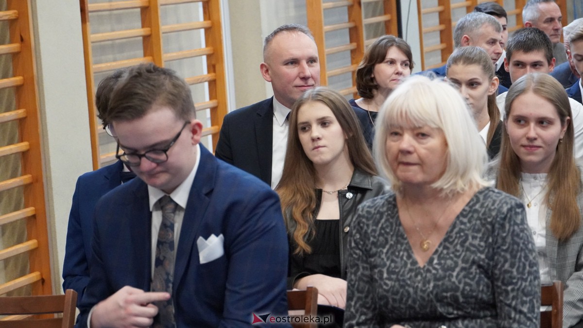 Stypendia Prezesa Rady Ministrów - uroczyste rozdanie w Zespole Szkół Powiatowych w Myszyńcu [09.12.2022] - zdjęcie #135 - eOstroleka.pl