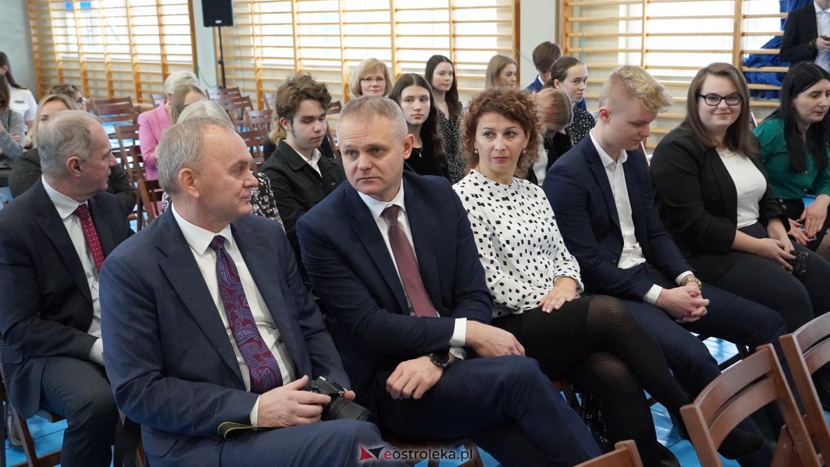 Stypendia Prezesa Rady Ministrów - uroczyste rozdanie w Zespole Szkół Powiatowych w Myszyńcu [09.12.2022] - zdjęcie #120 - eOstroleka.pl