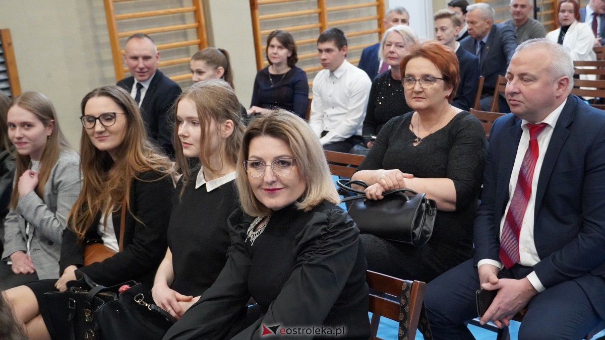 Stypendia Prezesa Rady Ministrów - uroczyste rozdanie w Zespole Szkół Powiatowych w Myszyńcu [09.12.2022] - zdjęcie #99 - eOstroleka.pl